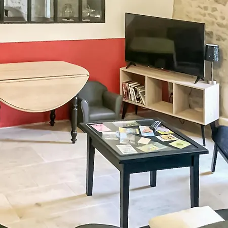 بيت للعطل 5 Bedroom Stunning In